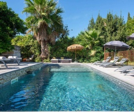 Pezenas Villa Sleeps 8 with Pool and WiFi