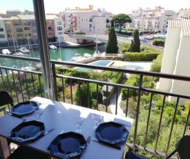 Appartement Studio cap d'agde avec vue port et piscine proche du golf