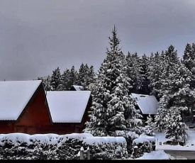 Maison de bois finlandaise au pied des pistes