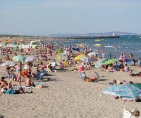 Résidence privée, 50 m plage de la Roquille, entièrement climatisé