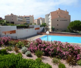 Studio cabine 4 personnes avec piscine en front de mer