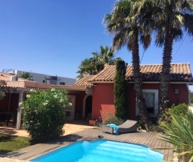 Villa de 3 chambres a Agde a 200 m de la plage avec piscine privee et terrasse amenagee