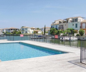 Beautiful home in Aigues-Mortes with 4 Bedrooms, WiFi and Outdoor swimming pool