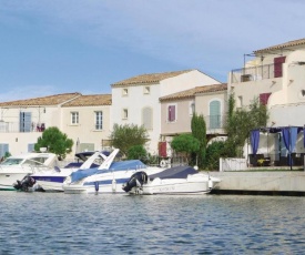 Nice home in Aigues-Mortes with 3 Bedrooms and WiFi