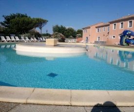 Maison de 2 chambres avec vue sur le lac piscine partagee et jardin clos a Le Barcares