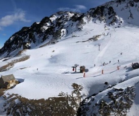 La Mongie - Au pied des pistes 1 et 2 Parking souterrain