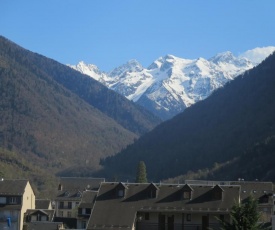 Pyrénées Palace