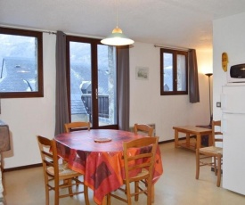 Appartement Esquièze-Sère, 4 pièces, 7 personnes - FR-1-402-73