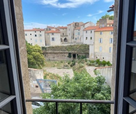 Hôtel particulier vue anciennes arènes romaines