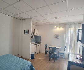 Studio Lamalou-les-Bains, 1 pièce, 2 personnes - FR-1-451-71