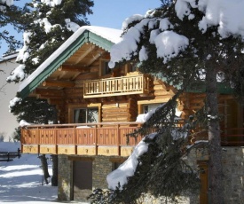 Chalet les SORBIERS, en rondins, classé 4****étoiles