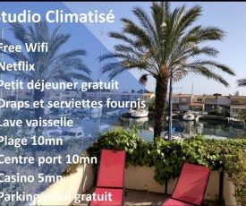 Cap Capistol Studio avec terrasse, vue port