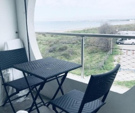 AS18656 - Grand studio vue mer, direct sur plage avec parking privé