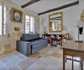 Uzès Townhouse with Loggia & Views