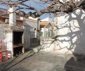 Maison indépendante avec jardin cloturé à 150m de la plage