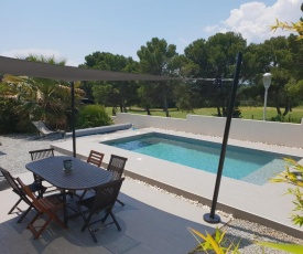 Cap d'agde Maison sur le golf avec piscine chauffée.